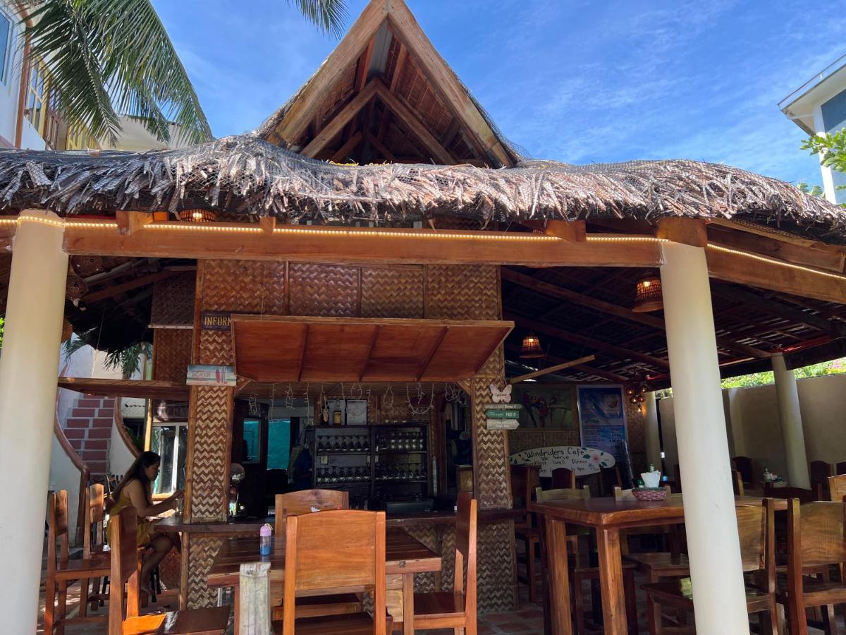 Wind Rider's 3* Balabag (Boracay)